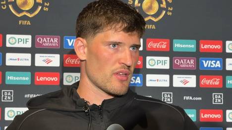 Borussia Dortmunds Torhüter Gregor Kobel äußert sich kritisch zur Leistung des BVB gegen die Mamelodi Sundowns, will die Hitze allerdings nicht als Ausrede gelten lassen.