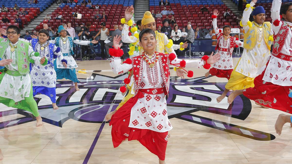 Deshalb gibt es vor dem Spiel gegen die New Orleans Pelicans auch eine etwas andere Choreografie