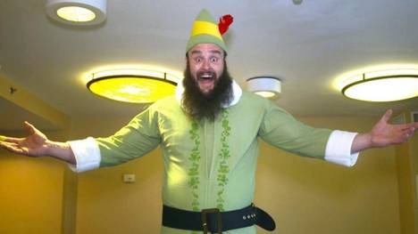 Braun Strowman mutiert für WWE zu Buddy, dem Weihnachtselfen