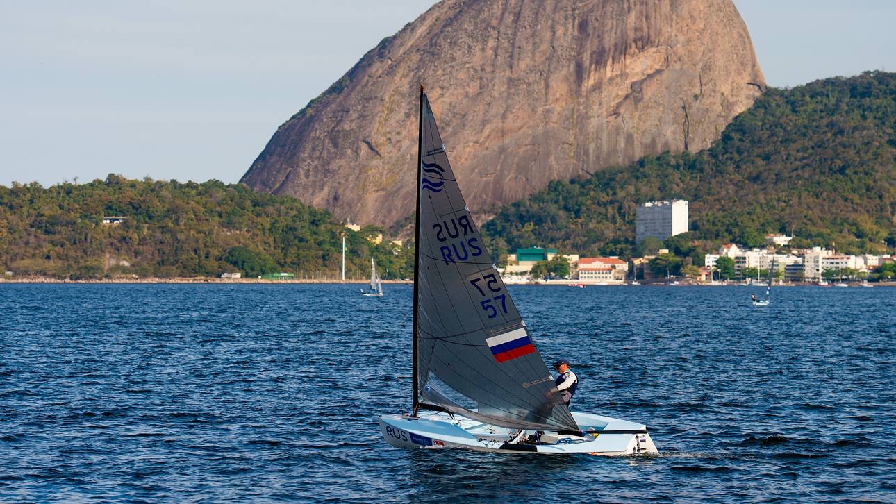 Ein russischer Segler gesperrt