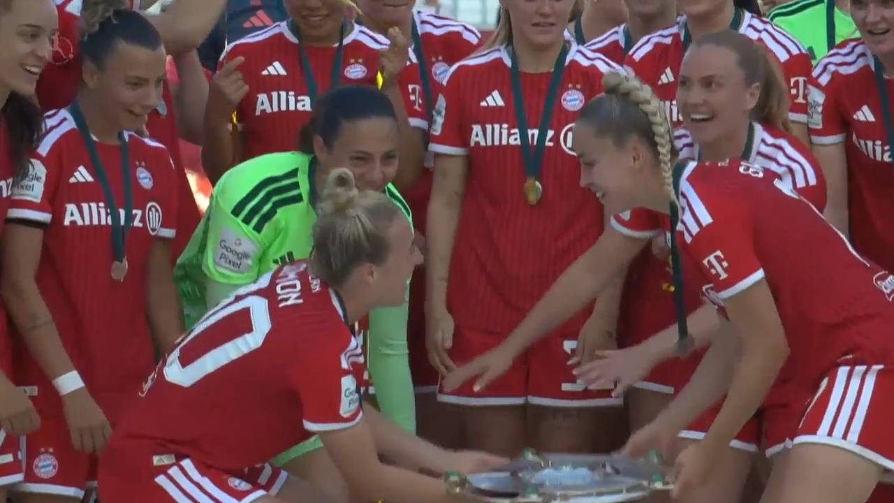 Meister-Jubel: Am Ende haben die Bayern eine ungewöhnliche Idee