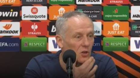 Freiburg-Trainer Christian Streich spricht nach dem Remis gegen Lens in der Europa League über das Spiel und die Chancen, die Freiburg hatte. Nach dem Dortmund-Spiel gab es laut Streich Gesprächsbedarf, das Spiel gegen Lens hätten die Breisgauer gewinnen müssen.