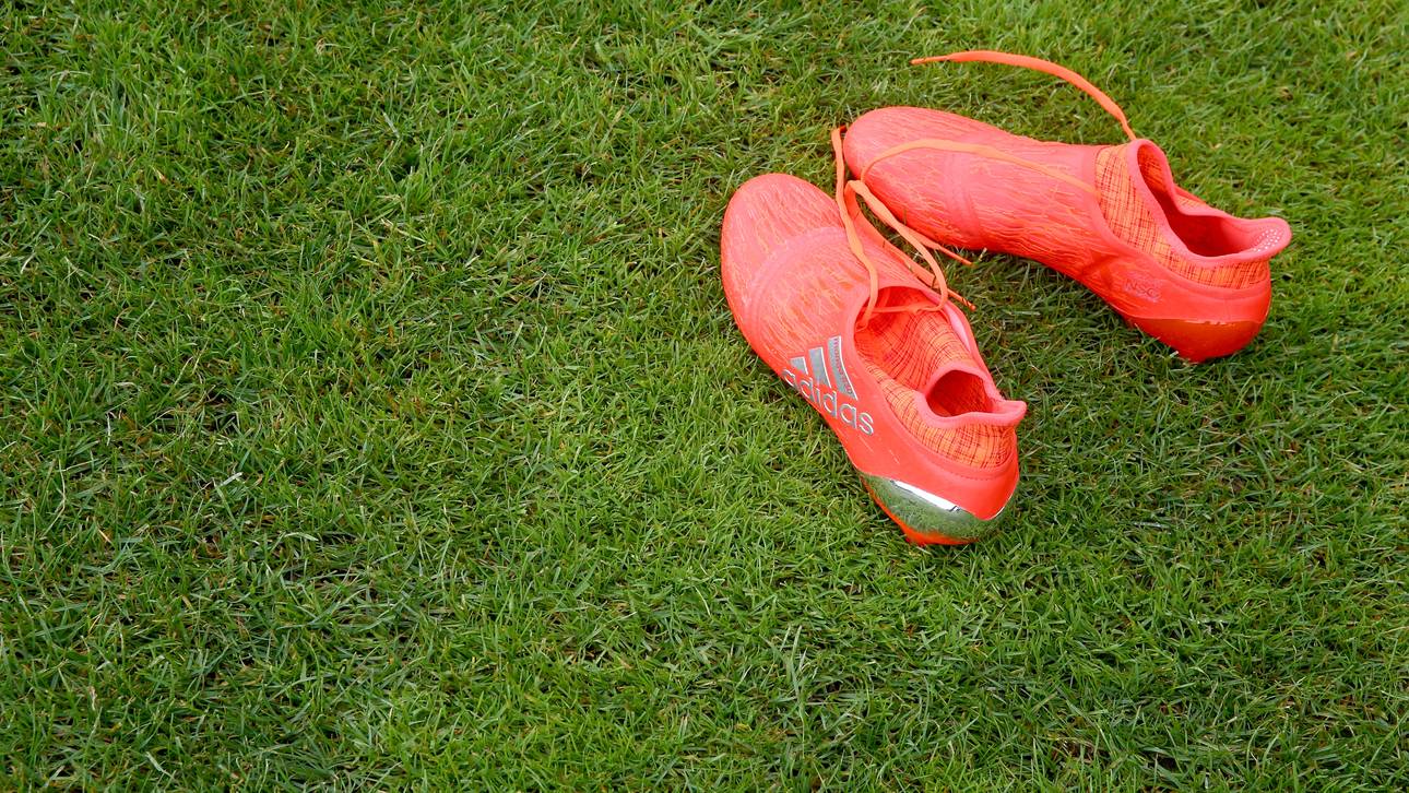 Neues Werbedesign für Fußballschuhe