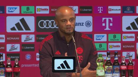 Nach den ersten Dämpfern in der Bundesliga und Champions League wird Bayern-Trainer Vincent Kompany zum Spielstil seiner Mannschaft befragt. Dieser verteidigt ihn vehement. 