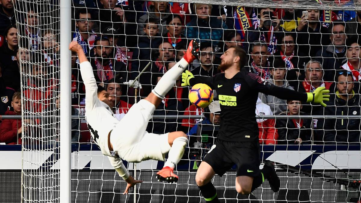 Der Slowene blieb in 46 Pflichtspielen 24 Mal ohne Gegentor und trug maßgeblich dazu bei, dass Atlético Madrid in La Liga Rang zwei behauptete. Für seine Mühen verlängerte Atléti unlängst seinen Vertrag um zwei Jahre - von 2021 bis 2023. Trainer Diego Simeone erklärte ihn überdies zum besten Keeper der Welt