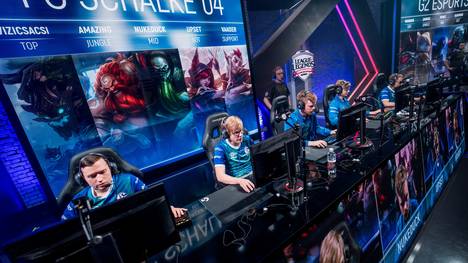 Das League of Legends-Team vom FC Schalke 04 unterliegt G2 Esports im Finale der Regional Qualifiers von League of Legends' EU LCS. Somit verpasst Königsblau die erste WM-Teilnahme in der Vereinsgeschichte