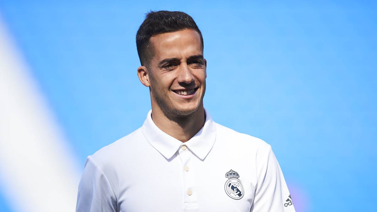 In Madrid wurde nach übereinstimmenden spanischen Medienberichten Lucas Vázquez Opfer eines Einbruchs. Während sich der Stürmer am 15. Juni 2019 mit seiner Familie im Urlaub auf Ibiza aufhält, dringen Langfinger in sein Haus ein. Über das Diebesgut gibt es keine Angaben