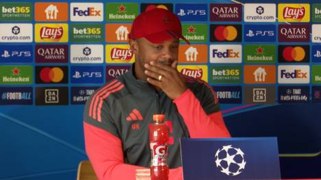 Bayerns Trainer Vincent Kompany reagiert auf den Tod von Manchesters Box-Legende Ricky Hatton. Der Coach versucht, den anwesenden deutschen Journalisten zu erklären, welchen Stellenwert er hatte.