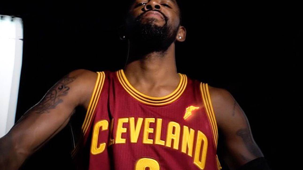 Reifenfirma wirbt auf Cavs-Trikot