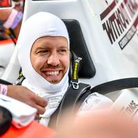 Die Comeback-Gerüchte um Sebastian Vettel bekommen durch den Hamilton-Wechsel neue Nahrung. Nun bezieht der Ex-Weltmeister Stellung. 