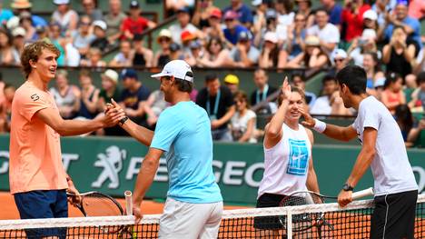 Simona Halep (2.v.r.) und Novak Djokovic (r.) wurden von der ITF ausgezeichnet