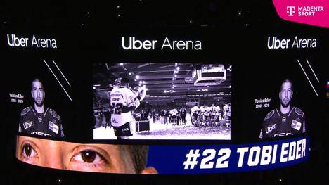 Bei den Eisbären Berlin wird des verstorbenen Tobias Eder gedacht. Es kommt zu emotionalen Szenen vor dem DEL-Spiel gegen die Nürnberg Ice Tigers.