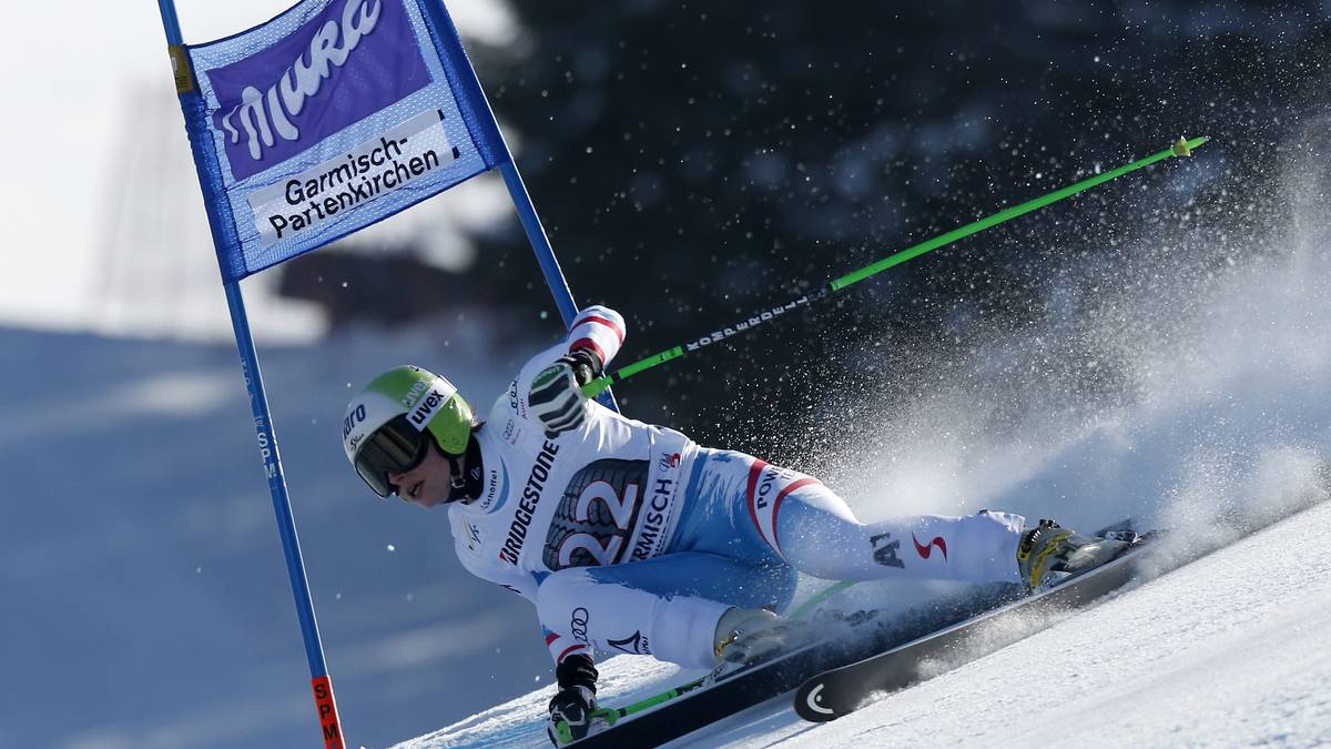 Garmisch-Partenkirchen bleibt einer ihrer Lieblingsorte. Nach dem WM-Titel 2011 gewinnt sie dort 2013 den Super-G