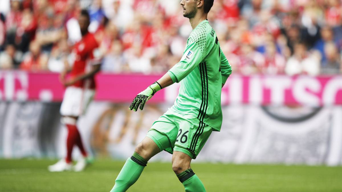 Sven Ulreich, der den am Zehn operierten Manuel Neuer vertritt, bekommt so gut wie nichts zu tun