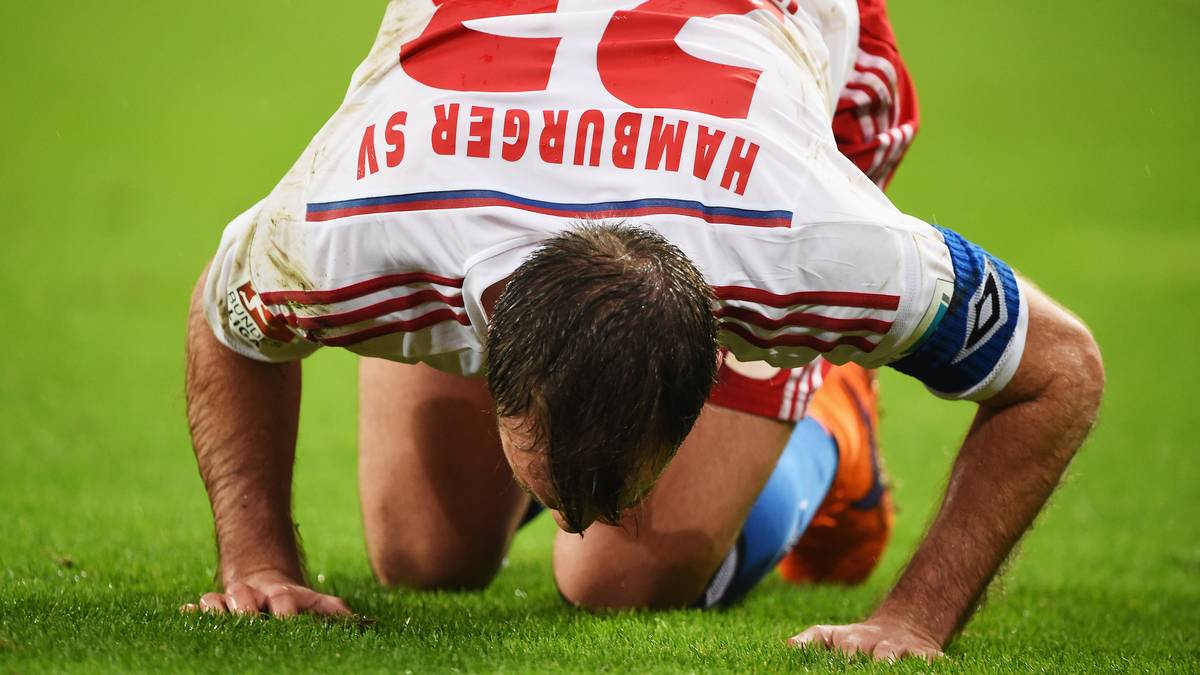 Schon zwei Jahre später schien die Liaison zu Ende. "Ich werde Rafael und einem möglichen Transfer nicht im Wege stehen", meinte Kühne. Zum Abgang kam es dann 2015. van der Vaart zog ablösefrei weiter zu Betis Sevilla - und Kühne ging leer aus