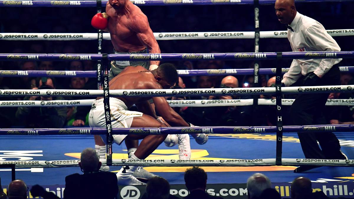 ...bringt er Joshua erstmals richtig ins Wanken...