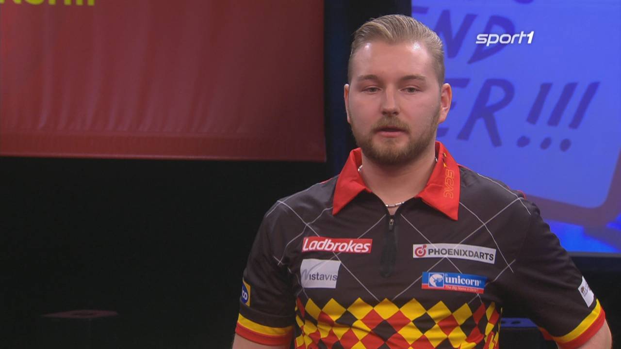 Darts Players Championship: Ryan Searle besiegt Dimitri Van den Bergh mit 6:2