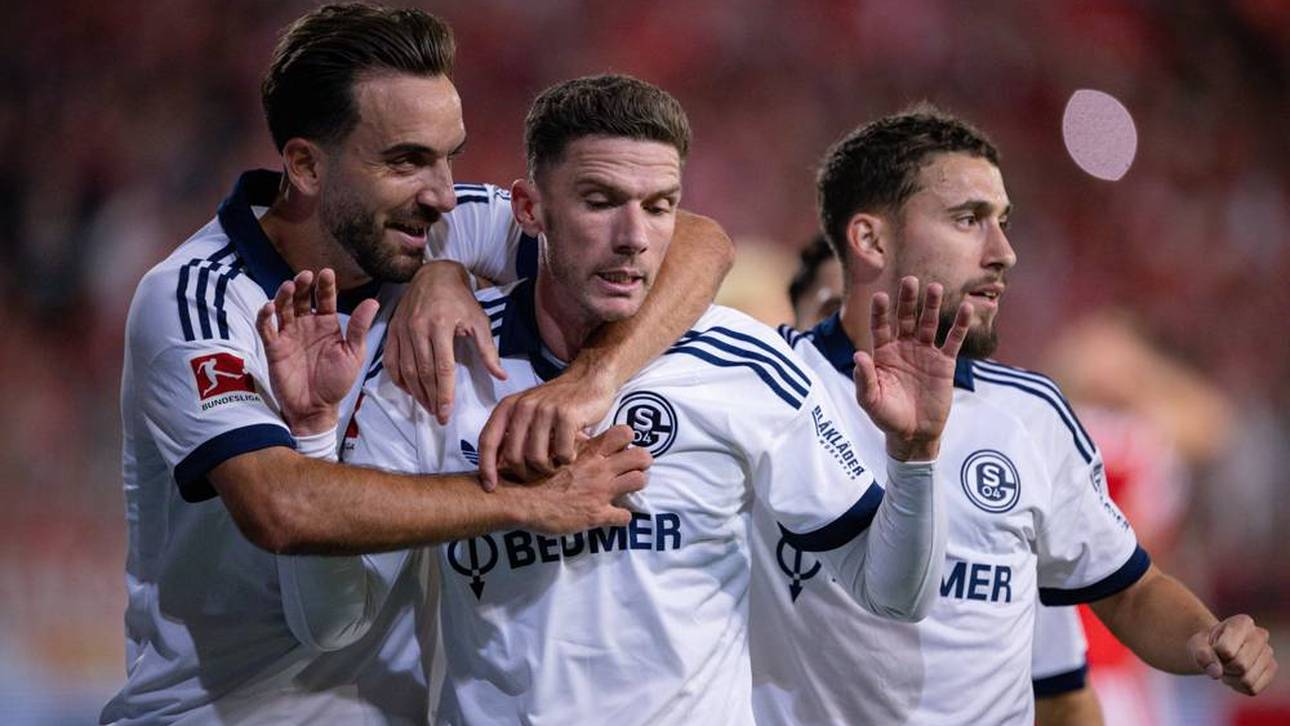 Ausgerechnet Gosens: Schalke erzielt erstes Saisontor