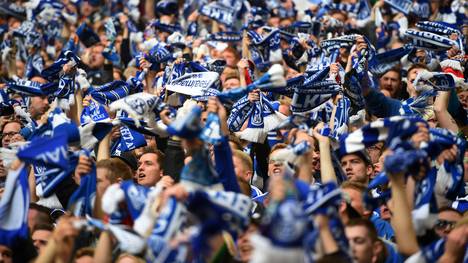 Schalke gegen den FC Bayern - wer nicht im Stadion ist, kann das Spiel auf SPORT1.fm verfolgen