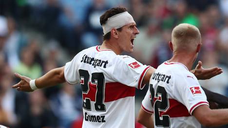 Mario Gomez bejubelt seinen Treffer zum Stuttgarter 1:2 in Hannover