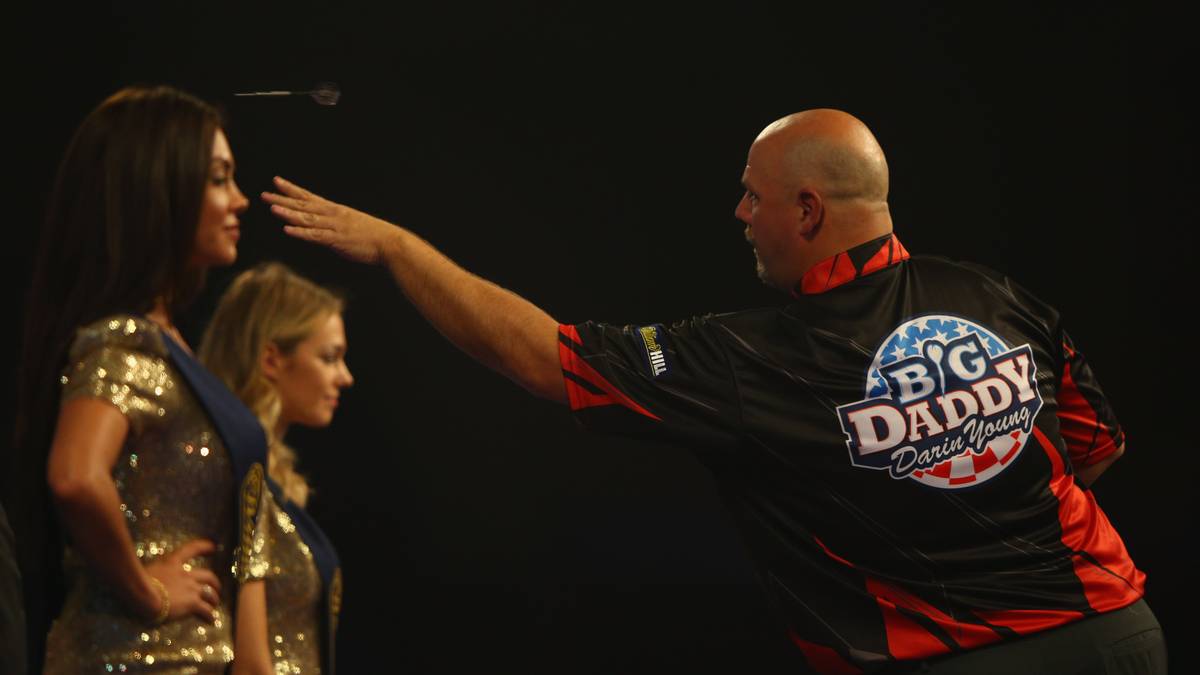 Letztes Spiel des Abends: Darin "Big Daddy" Young tritt gegen Terry "The Bull" Jenkins an und scheitert - trotz lässigem Spitznamen 