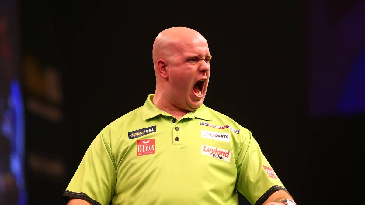 Seine Zeit ist gekommen: MvG powert sich mit seinen lautstarken Jubeln zum WM-Titel der PDC. Nach der Finalniederlage im Vorjahr schlägt er ein Jahr später Peter Wright mit 7:4. Ein neuer Stern am Darts-Himmel