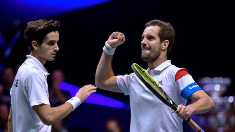 Pierre-Hugues Herbert (l.) und Richard Gasquet sorgten für die Führung für Frankreich