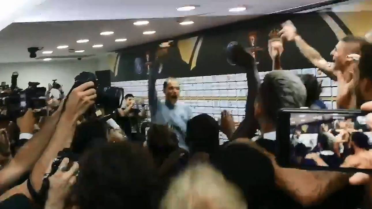 PSG feiert Tuchels Gesangseinlage