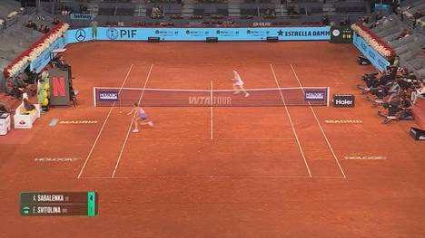 Die Weltranglisten-Erste Aryna Sabalenka gewinnt das Halbfinalspiel gegen Elina Switolina und bricht damit einen Rekord. Im Finalspiel wartet die US-Amerikanerin Coco Gauff.