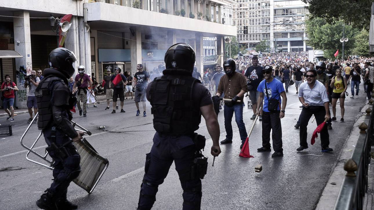 Fangewalt: Punktabzug für AEK Athen