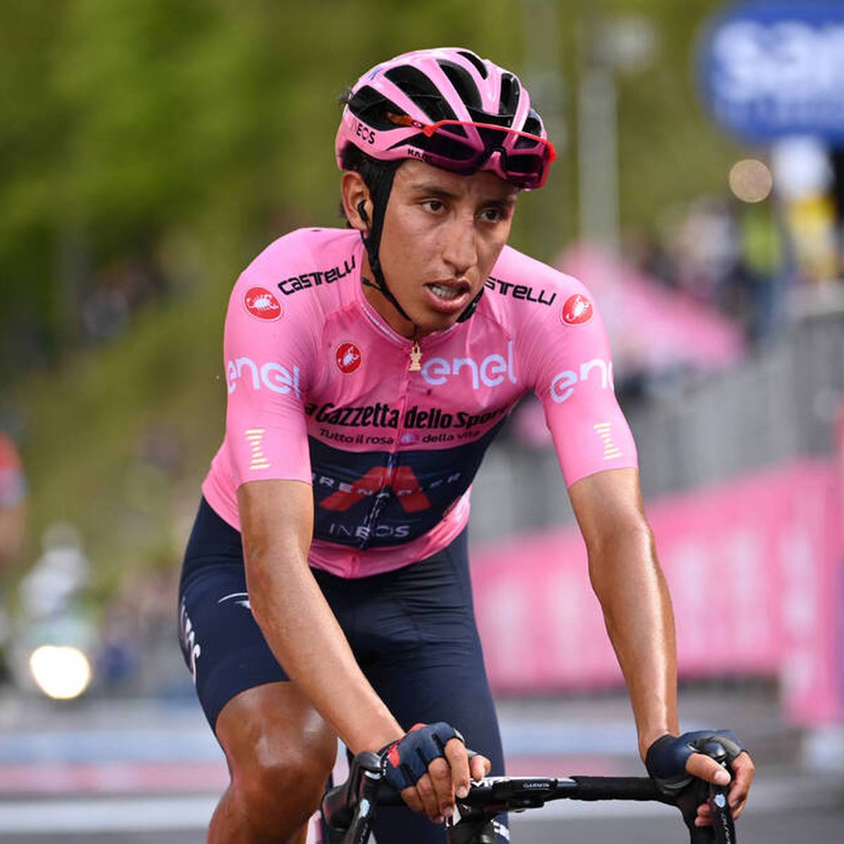 Kolumbiens Rad-Star Egan Bernal verletzt sich bei einem Unfall in seiner Heimat schwer. Der Giro-Sieger kollidiert mit einem Reisebus. Er muss mehrfach operiert werden.