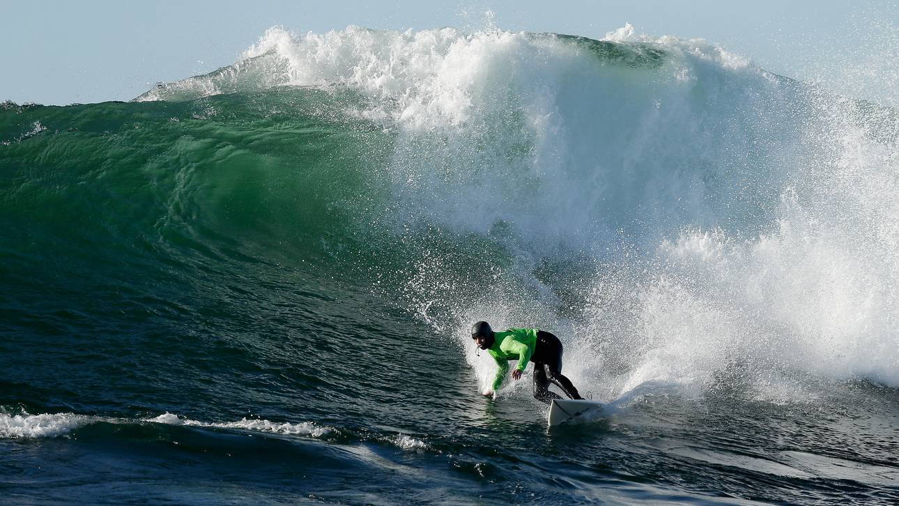 Surf-Weltrekordler schwer gestürzt