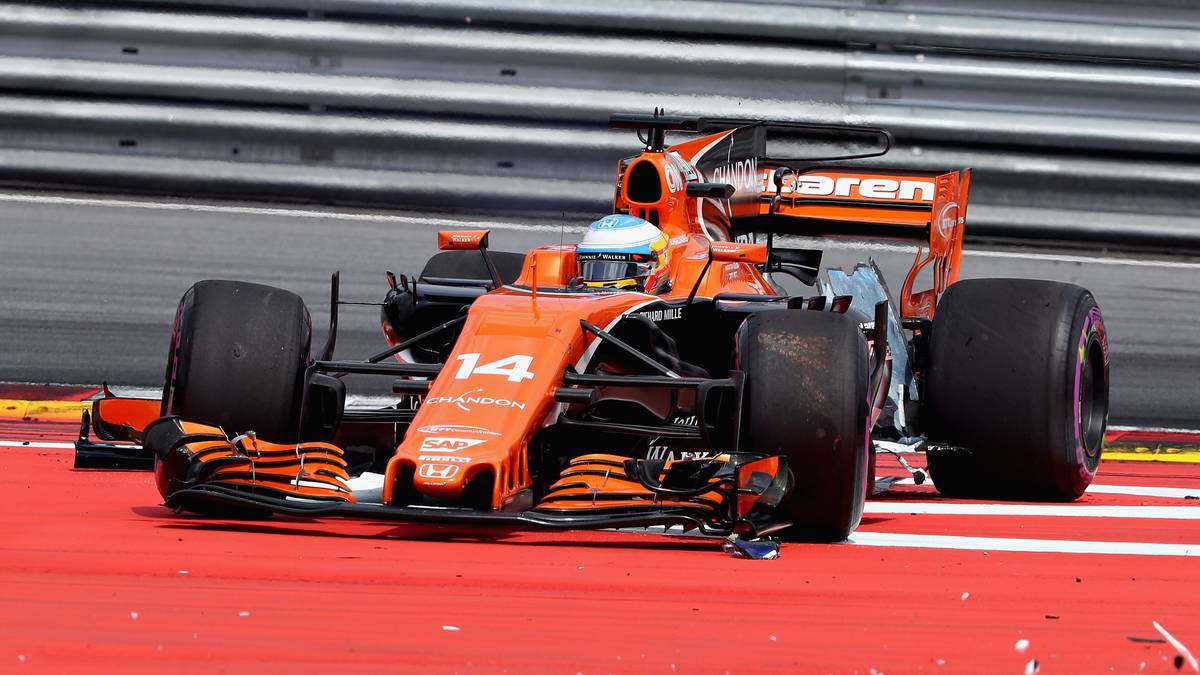 WER WIRD "AUSFALLKÖNIG"? Ex-Weltmeister Fernado Alonso sah in dieser Saison in seinem McLaren acht Mal nicht die Zielflagge. Der unrühmliche Titel des "Ausfallkönigs" ist ihm damit sicher, zwei Fahrer können aber noch mit ihm gleichziehen