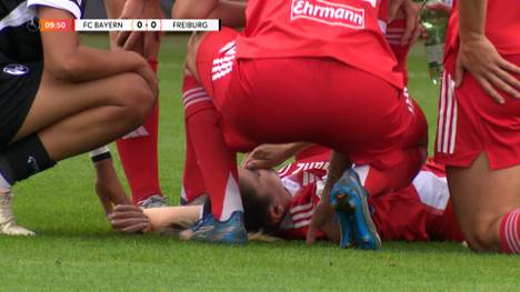 Der FC Bayern München hat das Topspiel der Frauen-Bundesliga gegen den SC Freiburg deutlich gewonnen - eine Verletzung trübt die Freude über den Kantersieg aber.