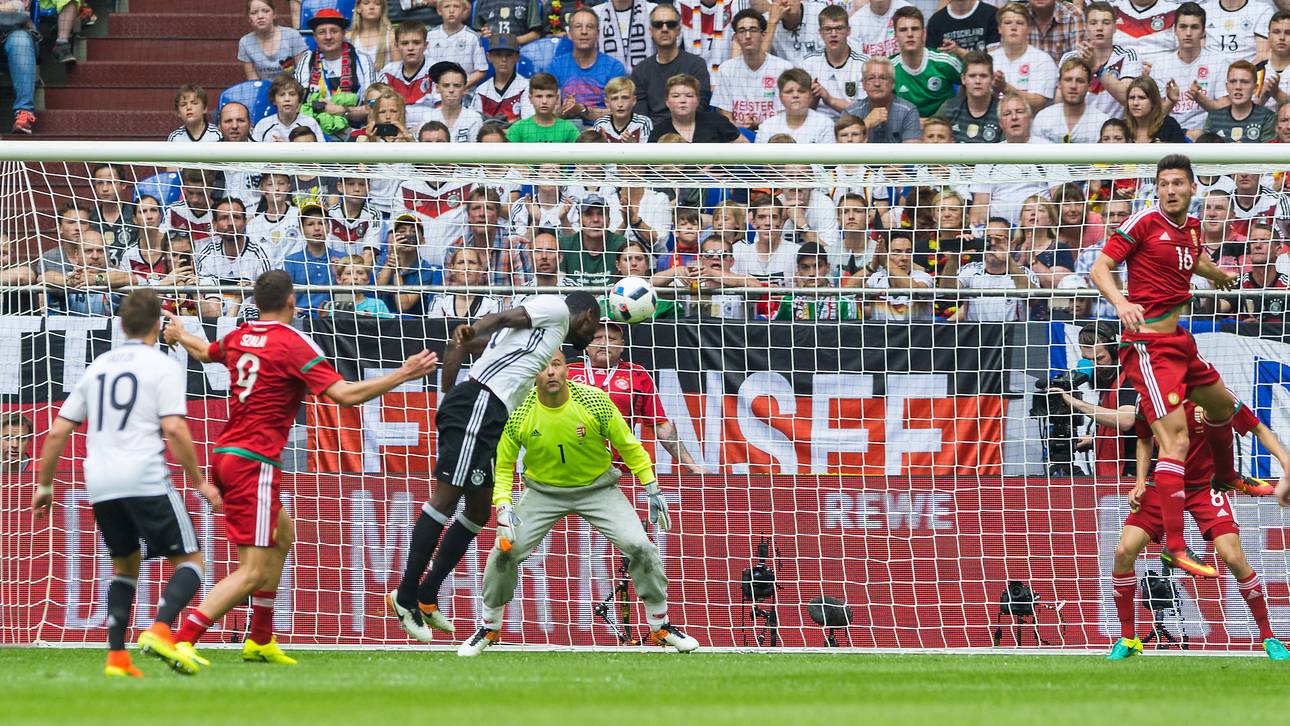 Spott nach Rüdigers Mega-Chance