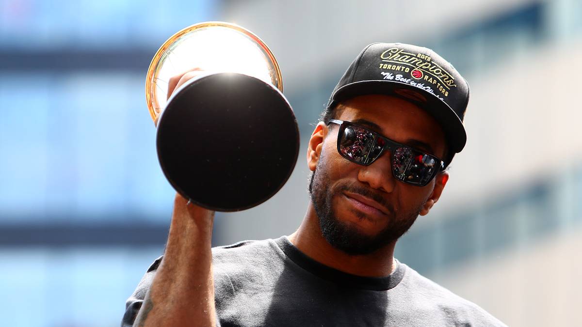 KAWHI LEONARD: Der "Fun Guy" hat die Ära der Big Three um James, Wade und Bosh in Miami beendet, Toronto zum NBA-Titel geführt und dabei die Über-Warriors aus dem Weg geräumt (die nun ohne Durant und Cousins dastehen)