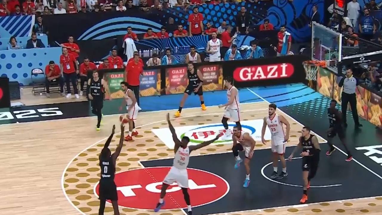 „Kinder wollen Dennis Schröder sein“
