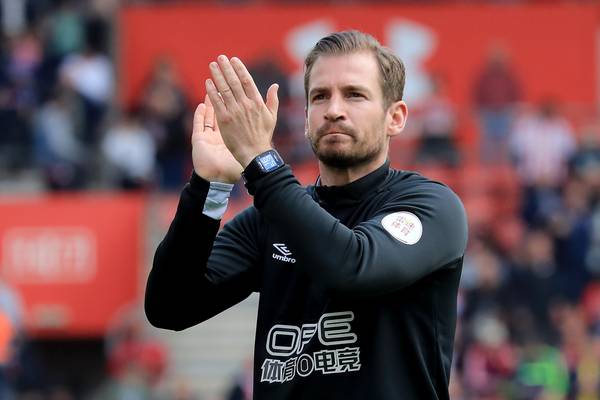 Nur ein Sieg aus 19 Spielen: Huddersfield entlässt Siewert