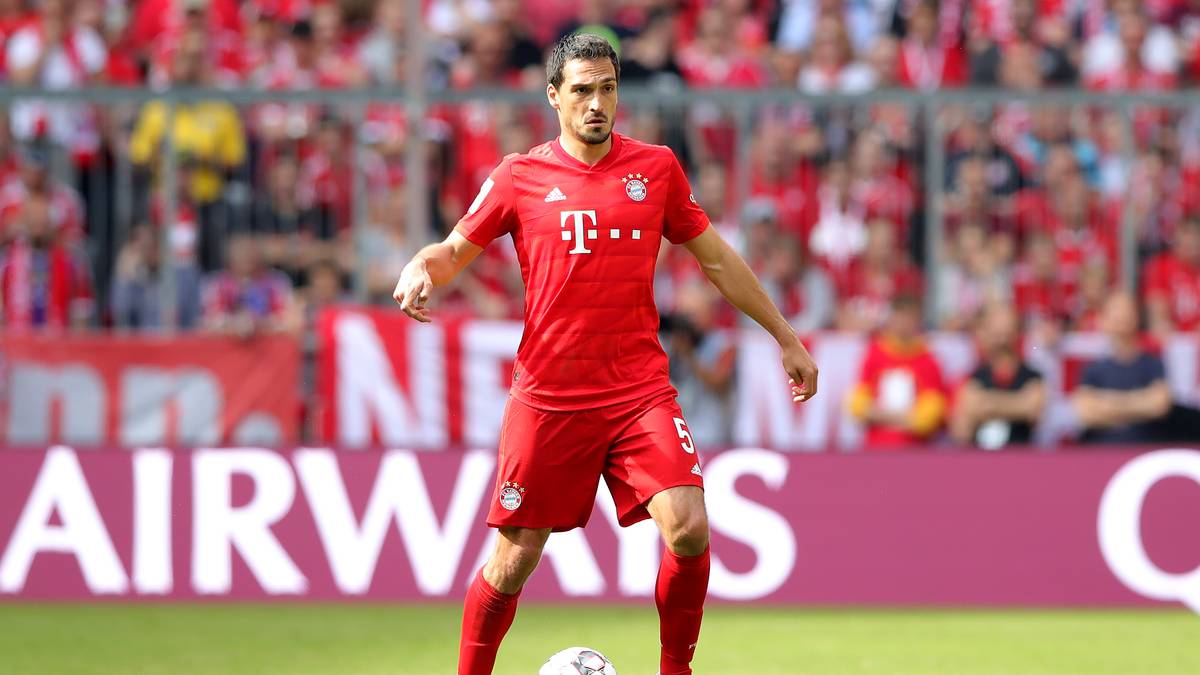 Platz 8 - MATS HUMMELS: 35 Millionen Euro überwies der deutsche Rekordmeister 2016 an seinen Erzrivalen aus Dortmund, um einen der besten Innenverteidiger Europas in seinen eigenen Reihen zu wissen