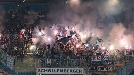 Fans von Hansa Rostock sorgen immer wieder für Pyro-Ärger