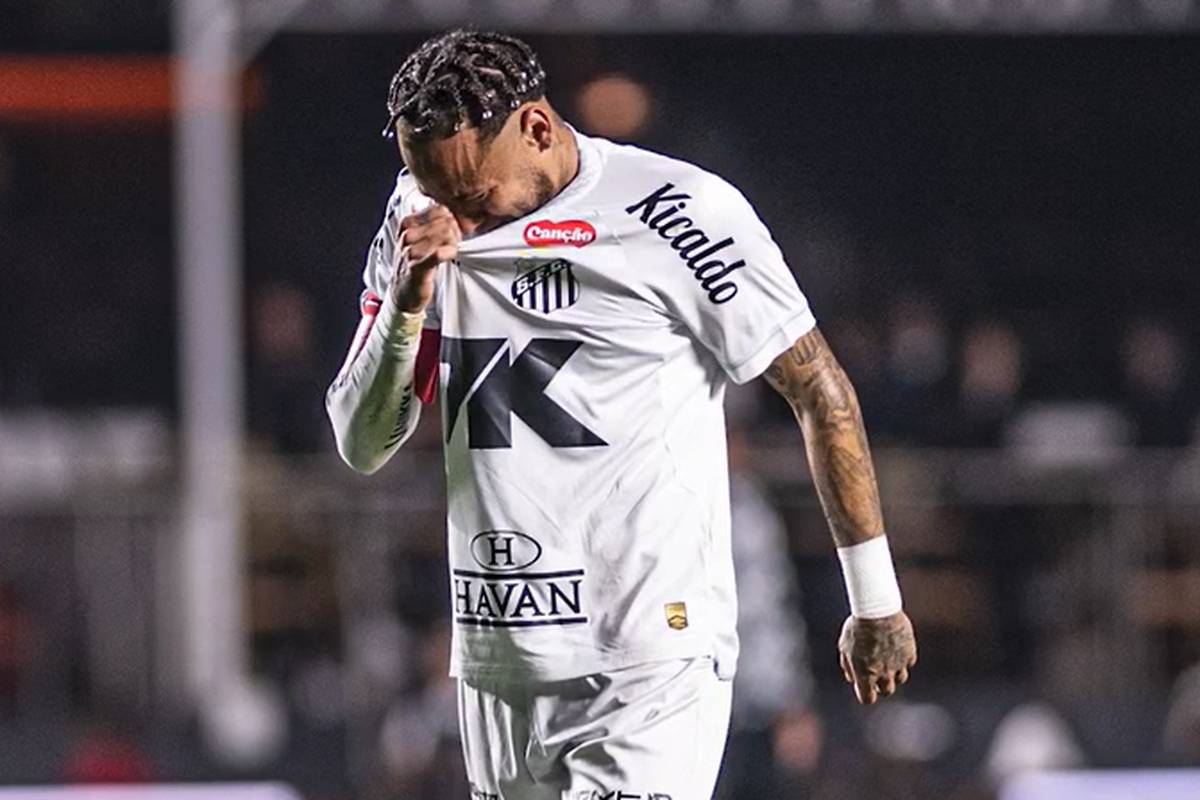 Nach Santos' 0:6-Debakel gegen Vasco da Gama kann Neymar seine Tränen nicht zurückhalten. Der Superstar spricht von einer Scham, die er so in seiner Karriere noch nicht gespürt hatte.