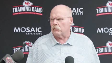 Kansas City Chiefs Wide Receiver Rashee Rice wurde zu 30 Tagen Gefängnis verurteilt. Trainer Andy Reid plant dennoch ganz normal mit ihm weiter, sobald er zurückkehrt.