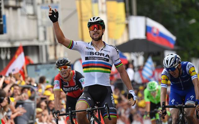 Tour De France 2017 Peter Sagan Gewinnt Die Dritte Etappe