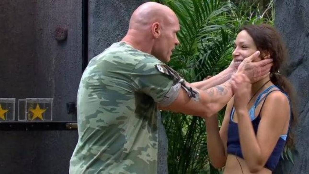 Legats skurriler Auftritt bei IBES