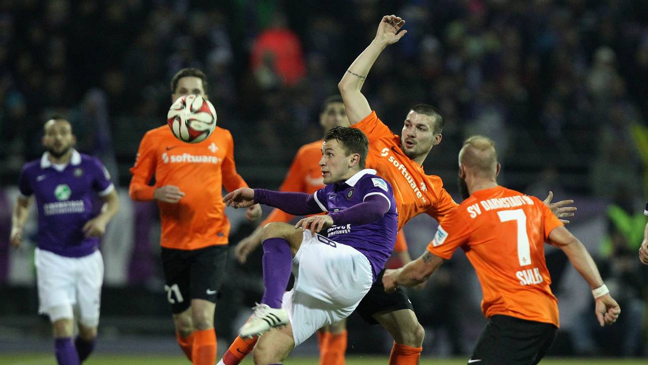 Darmstadt bleibt oben dran