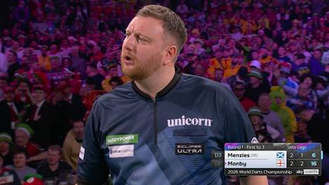 Mit seinem Ausraster hat Cameron Menzies den Eklat der bisherigen Darts-WM geliefert. Was in all der Aufregung unterging: Eine Szene nur 90 Sekunden vorher, die bei vielen Zuschauern für ordentlich Verwirrung sorgte – dann live aber nicht mehr aufgelöst wurde.