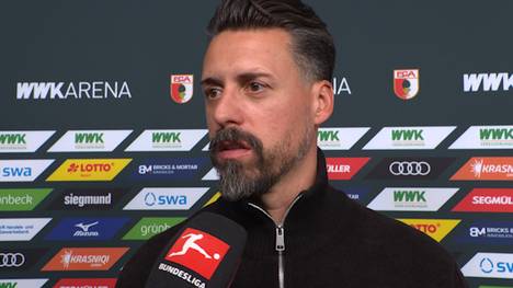 Sandro Wagner kassiert mit dem FC Augsburg gegen Borussia Dortmund die nächste Pleite. Der 37-Jährige spricht über das bittere Gegentor und reagiert auf die Banner der Augsburg-Fans.