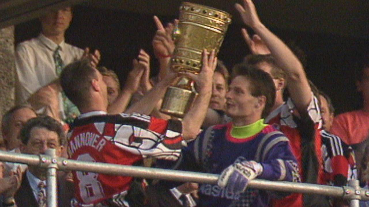 DFB-Pokal: Jörg Sievers: Wie Zweitligist Hannover die Fußballwelt schockte