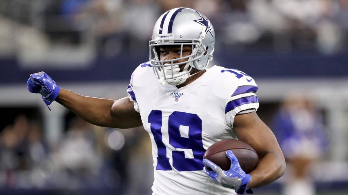 RANG 2 - AMARI COOPER (Wide Receiver, Dallas Cowboys): Als Cooper 2018 zu den Dallas Cowboys wechselte, steigerte sich die Effektivität der Offense schlagartig. Steht Cooper auf dem Feld, ist sie sogar eine der besten Offensivreihen der NFL. Ihm winken 20 Millionen pro Jahr und die Cowboys können nur einem Star den Franchise Tag verpassen