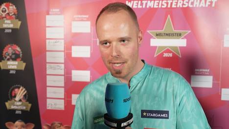 Max Hopp steht im SPORT1-Interview nach seinem Ausscheiden gegen Luke Woodhouse Rede und Antwort - und wünscht den deutschen Fans frohe Weihnachten. 